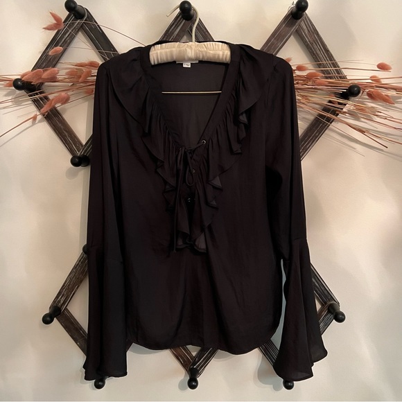 Everly Tops - Everly Blouse